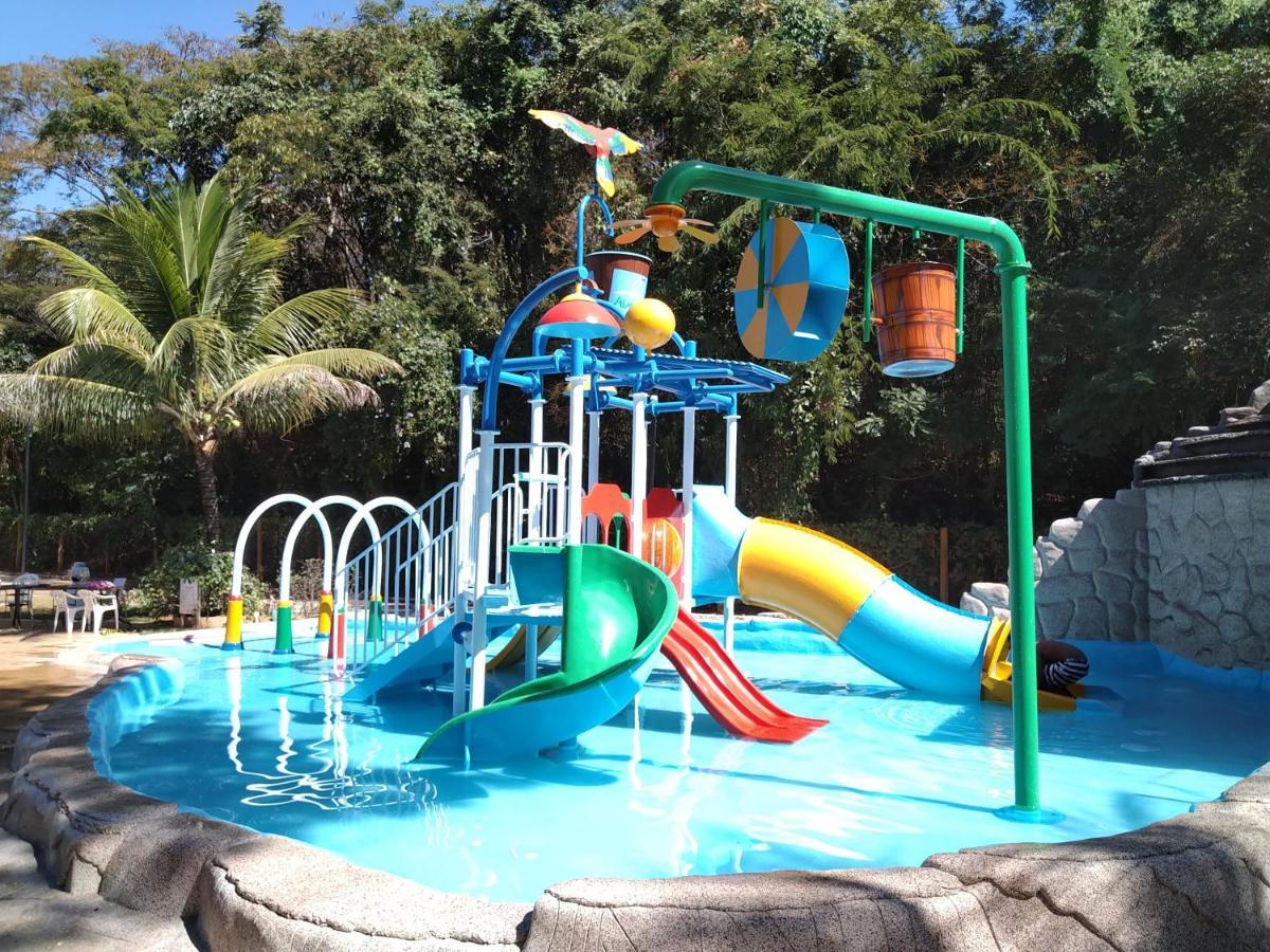 Aldeia Do Lago C204- Com Cozinha , Churrasqueira E Bebidas Liberadas No Parque Aquatico, Internet Banda Larga, Ponto Recarga De Carro Eletrico กัลดัสโนวัส ภายนอก รูปภาพ